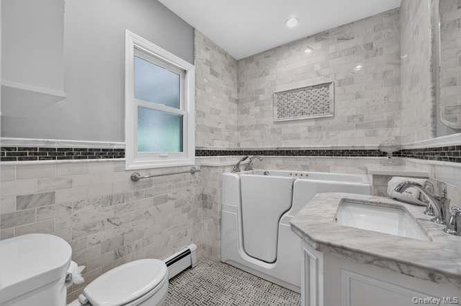 4 Woodleaf Court Property Photo 15