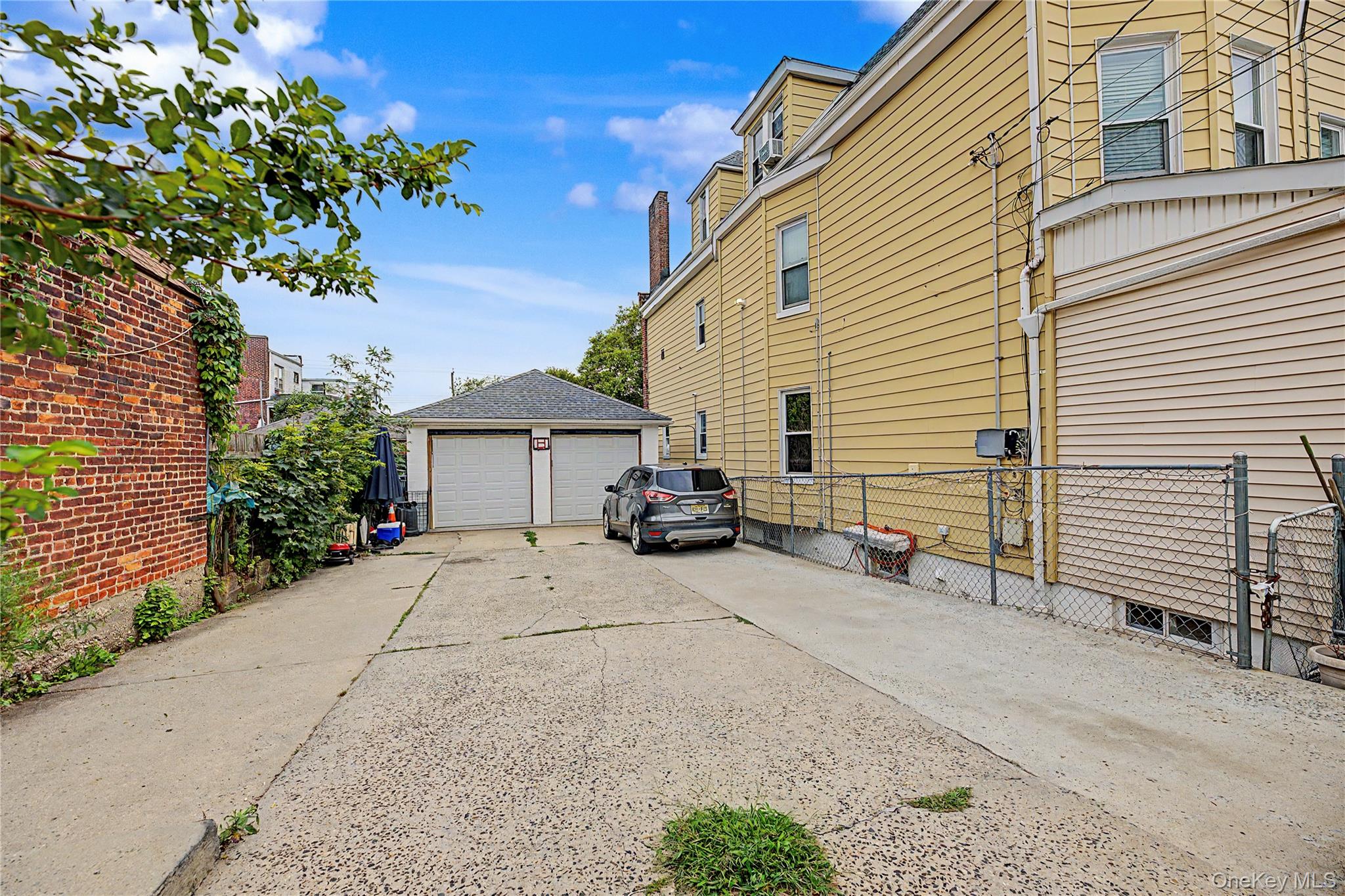 1913 Bogart Avenue Property Photo 3
