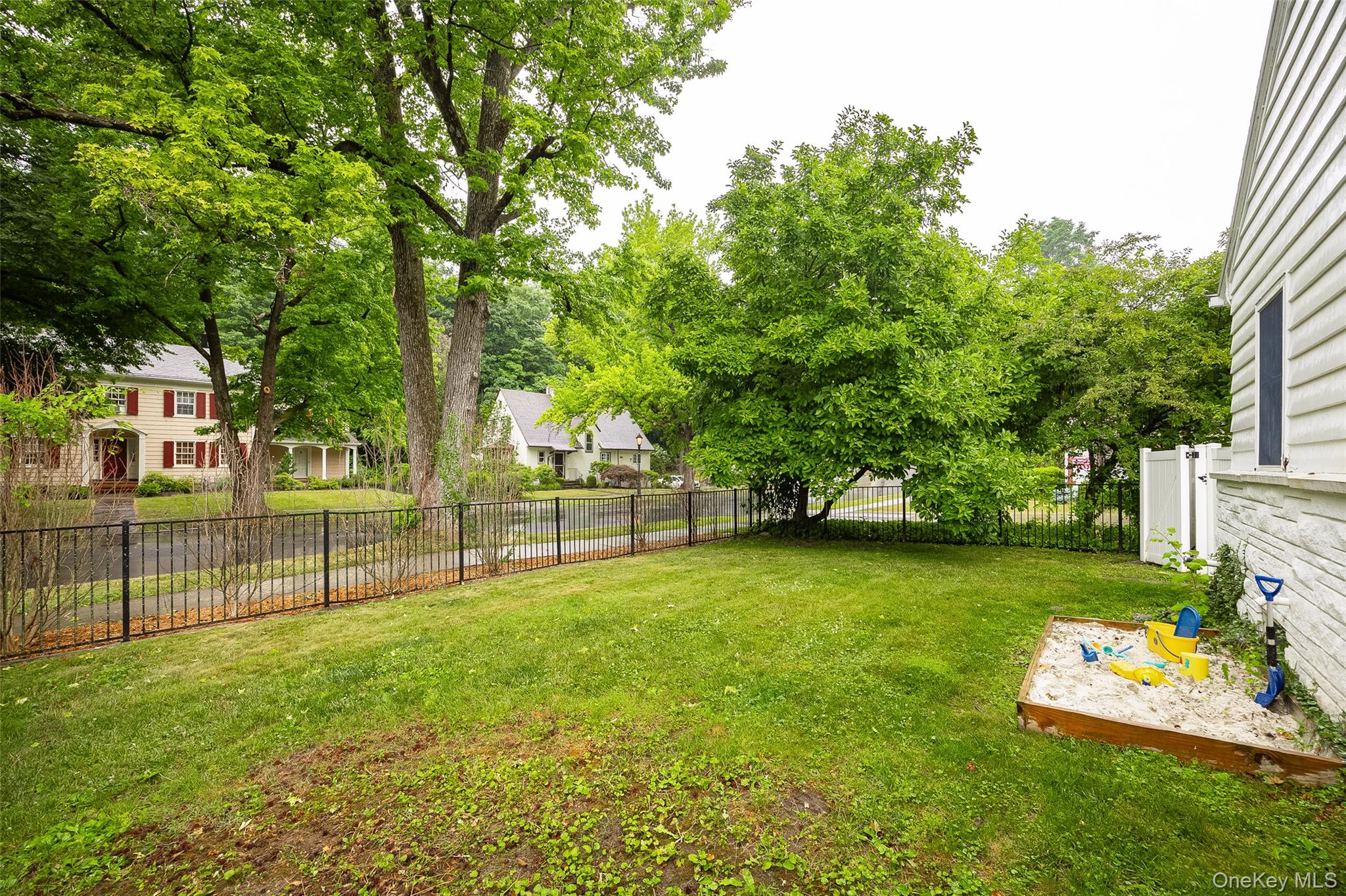 46 Barnard Avenue Property Photo 36