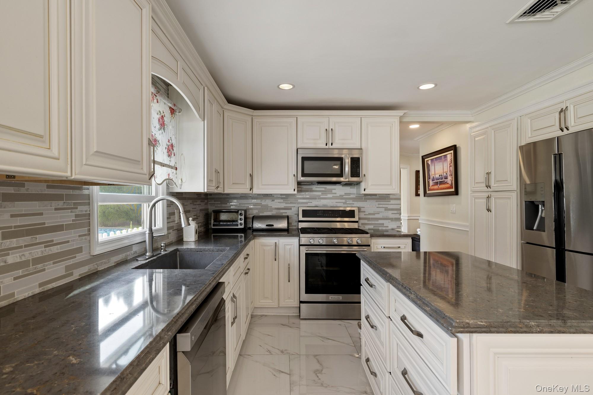 108 Burr Road Property Photo 15