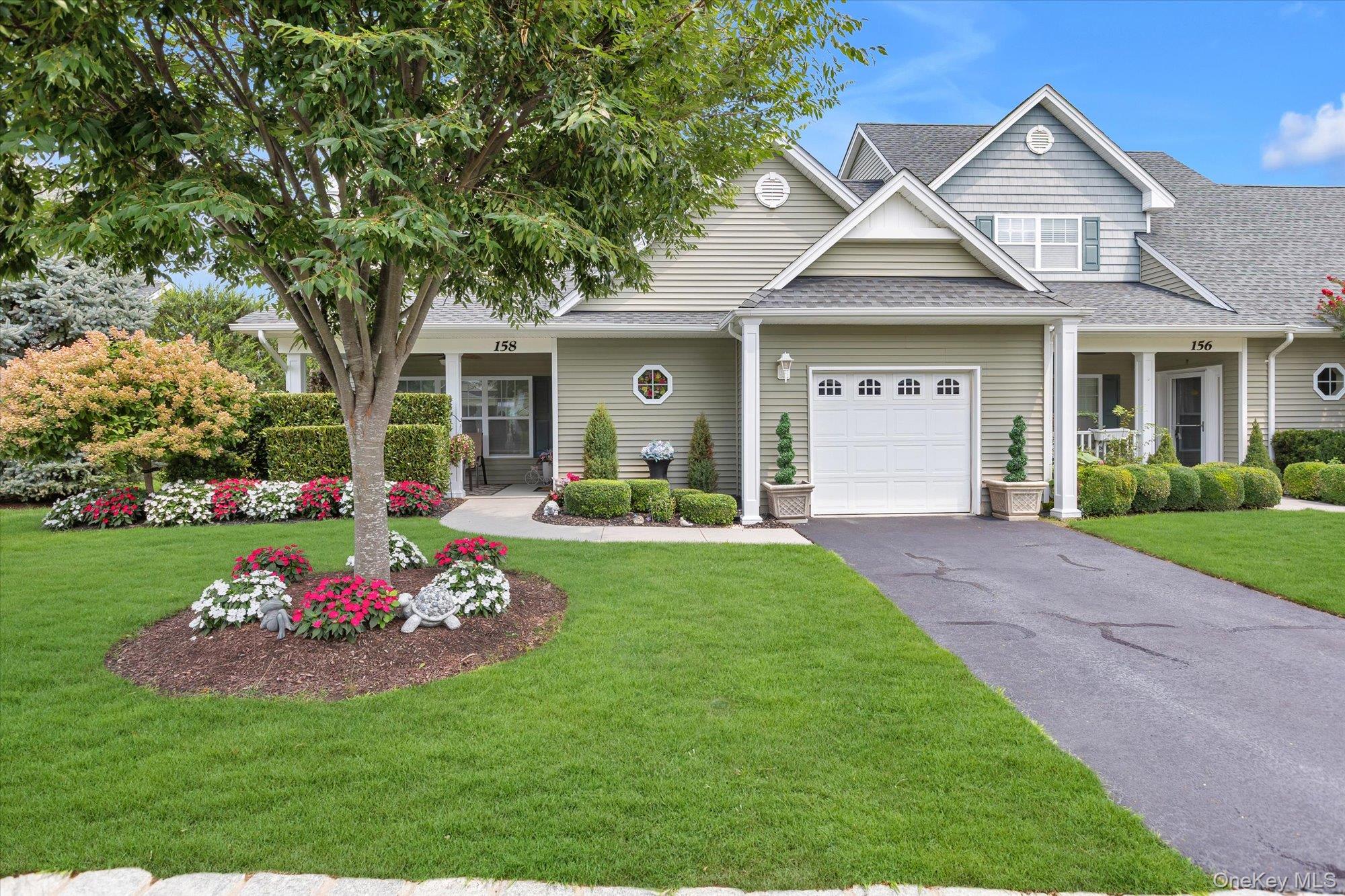 158 Stoneleigh Drive Property Photo 1