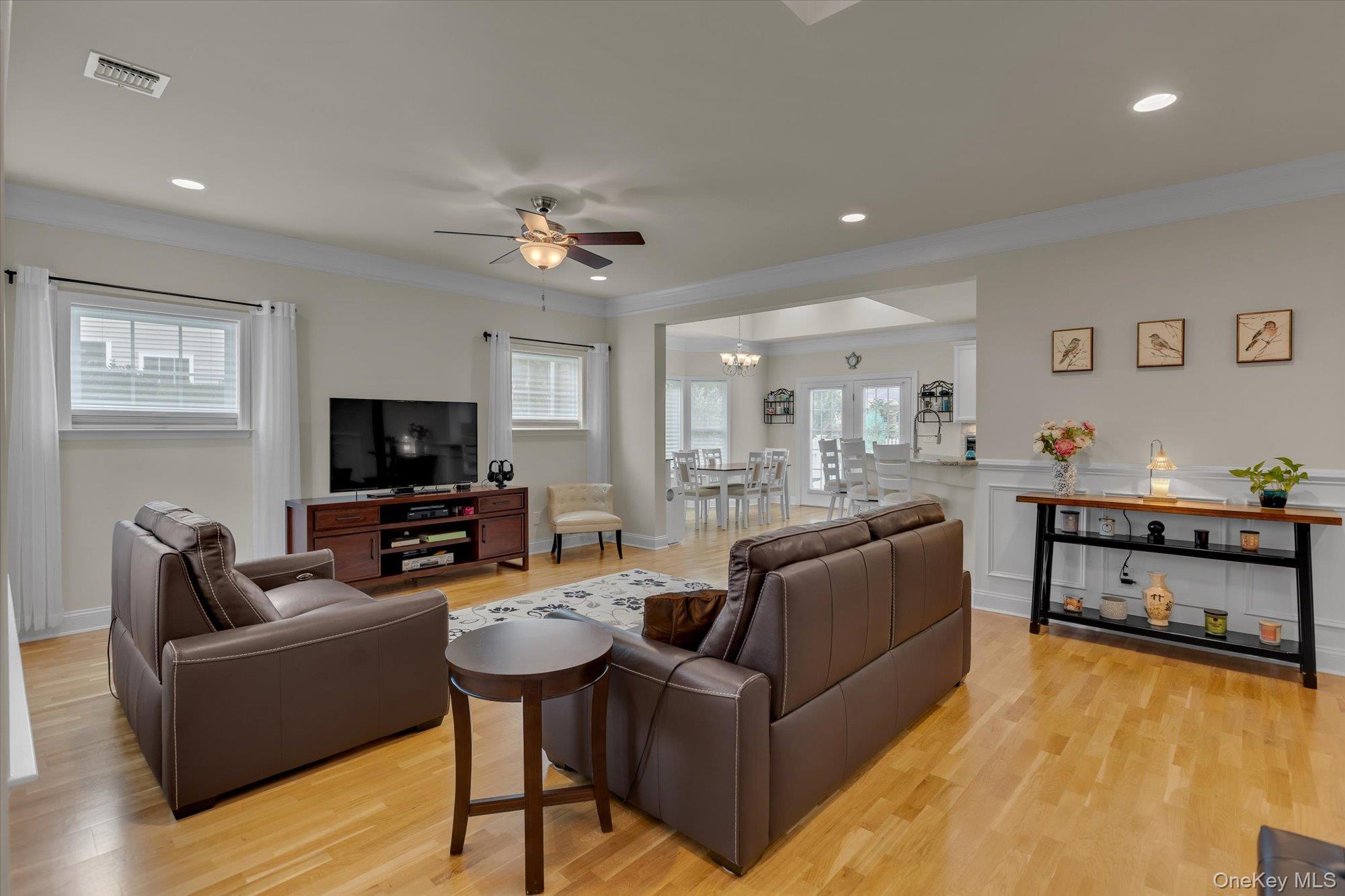 158 Stoneleigh Drive Property Photo 4