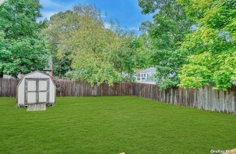 6 Willow Street Property Photo 6