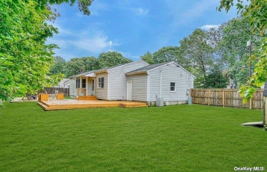 6 Willow Street Property Photo 7