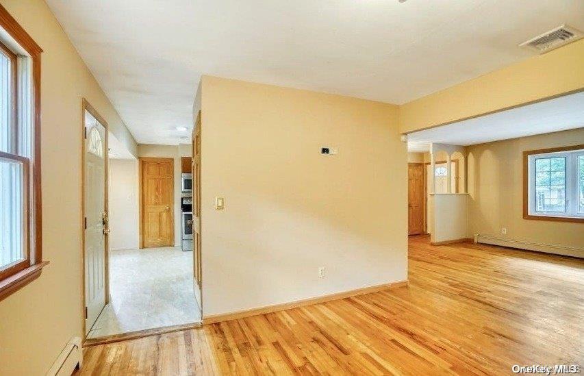 6 Willow Street Property Photo 8