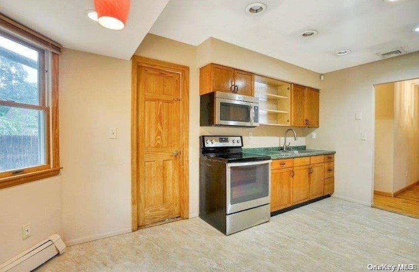 6 Willow Street Property Photo 11