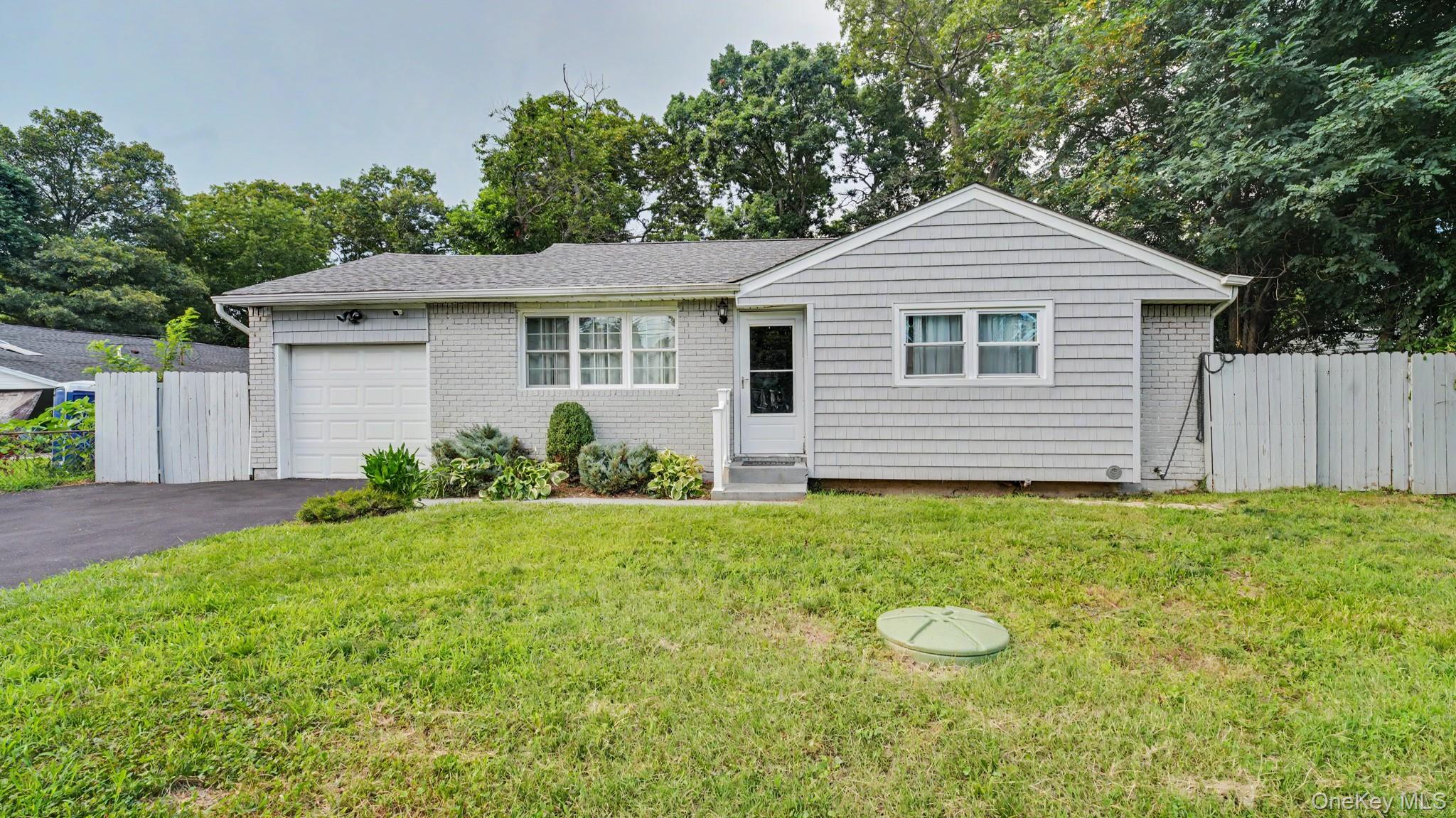 32 Lake Place Property Photo 1