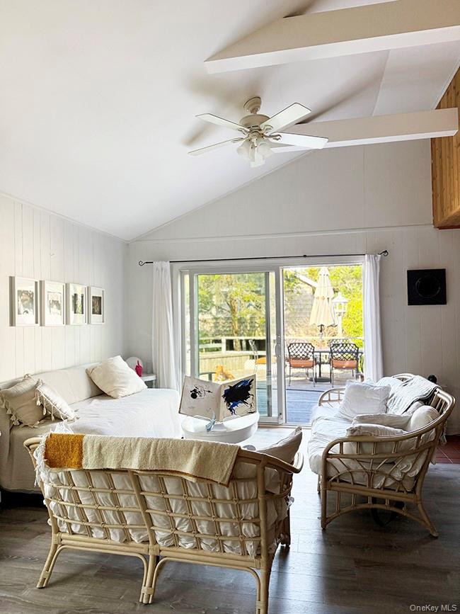 200 Surf Property Photo 3