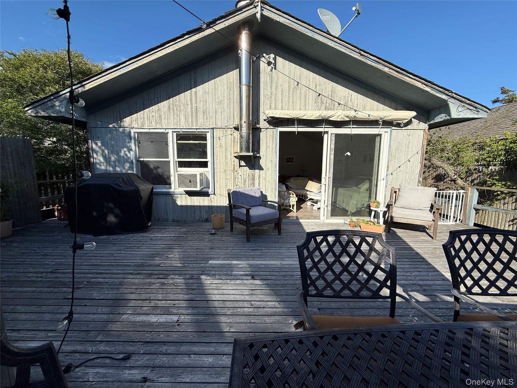 200 Surf Property Photo 11