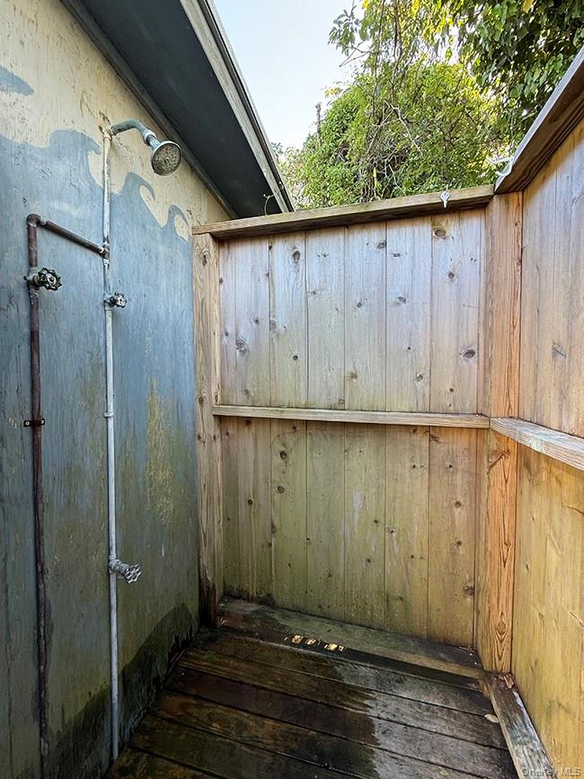 200 Surf Property Photo 13
