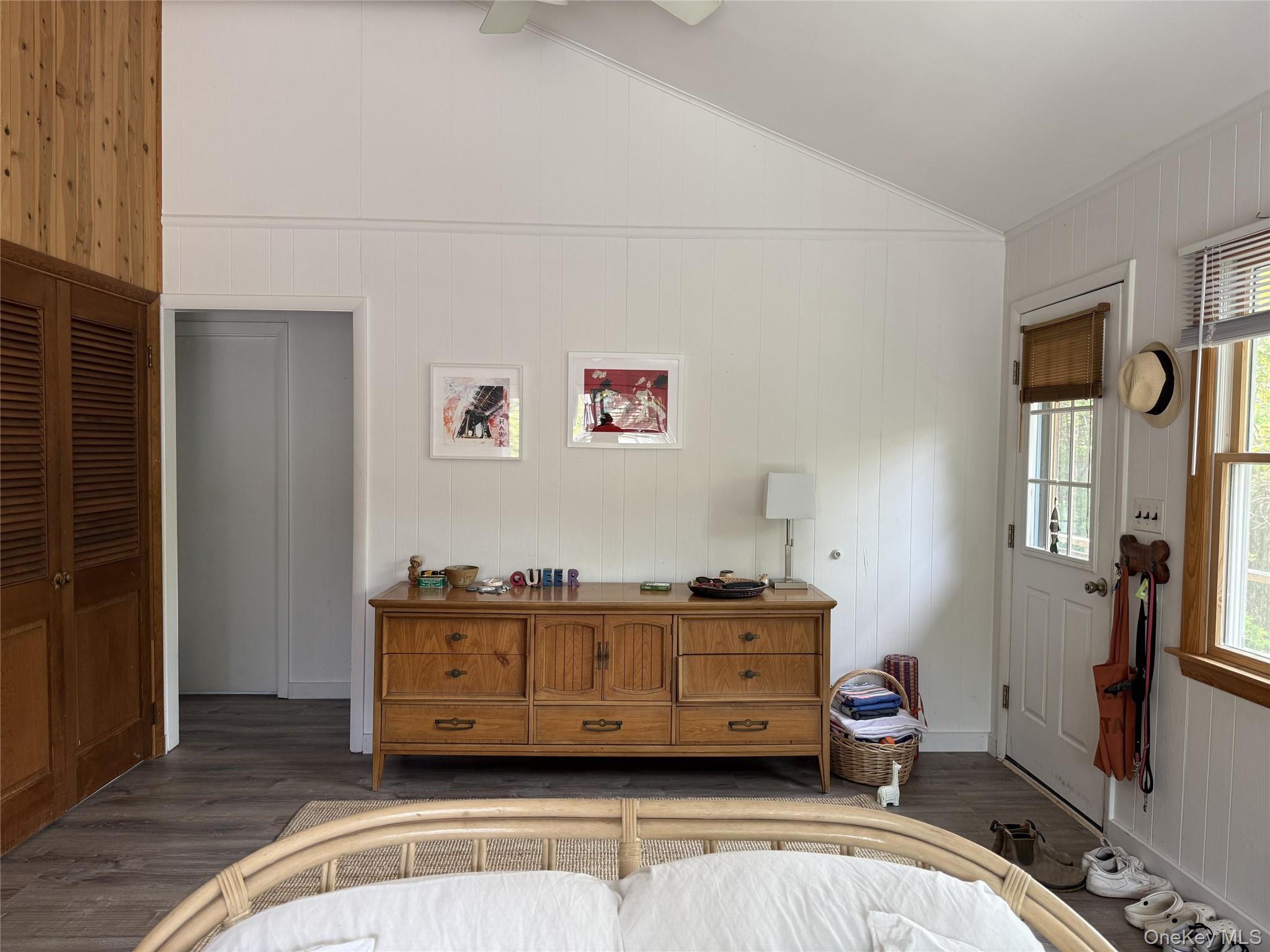 200 Surf Property Photo 16