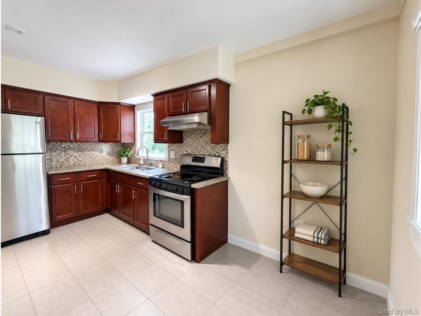 422 E Chester Street 2 Property Photo 6