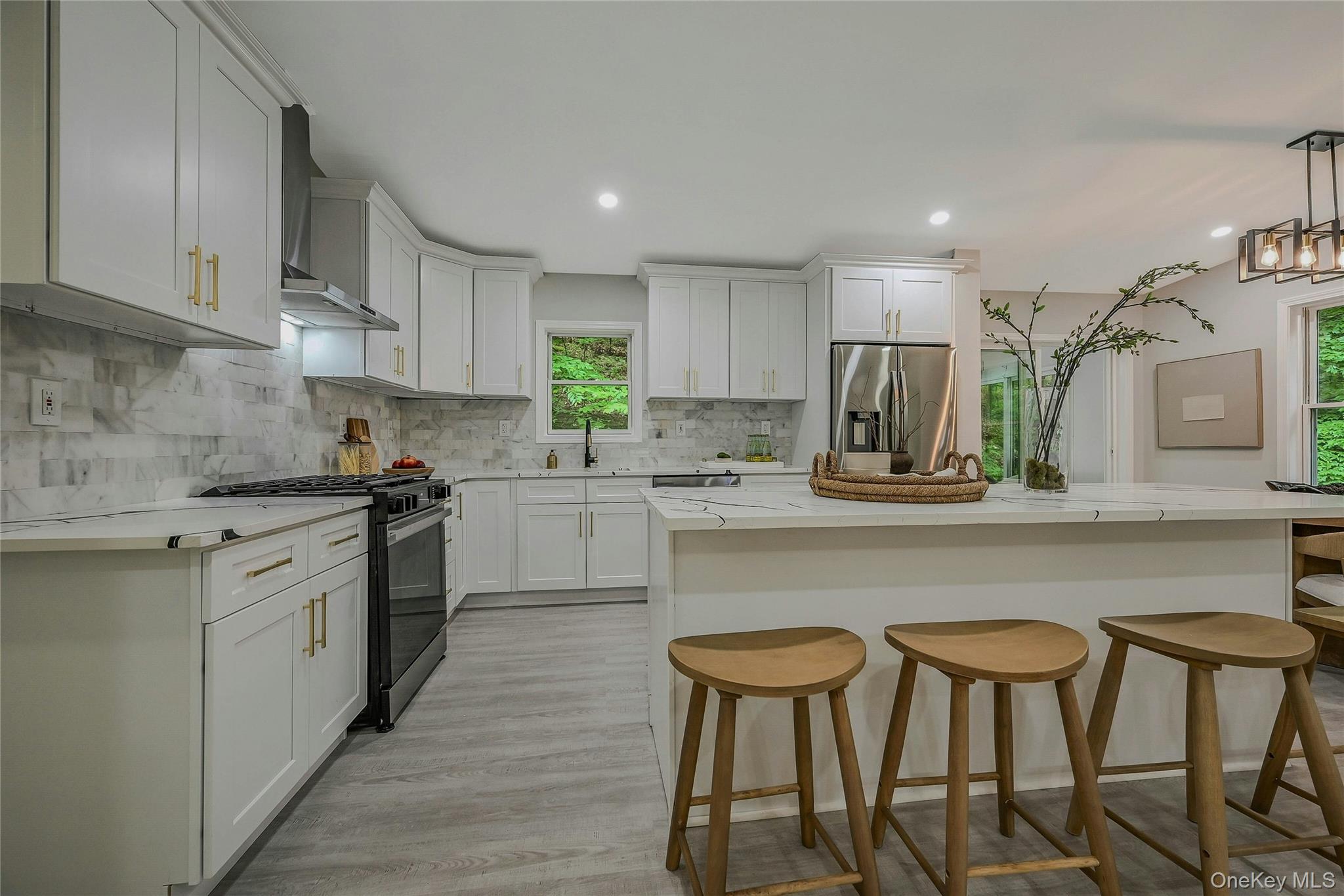 644 Bread And Cheese Hollow Road Property Photo 6