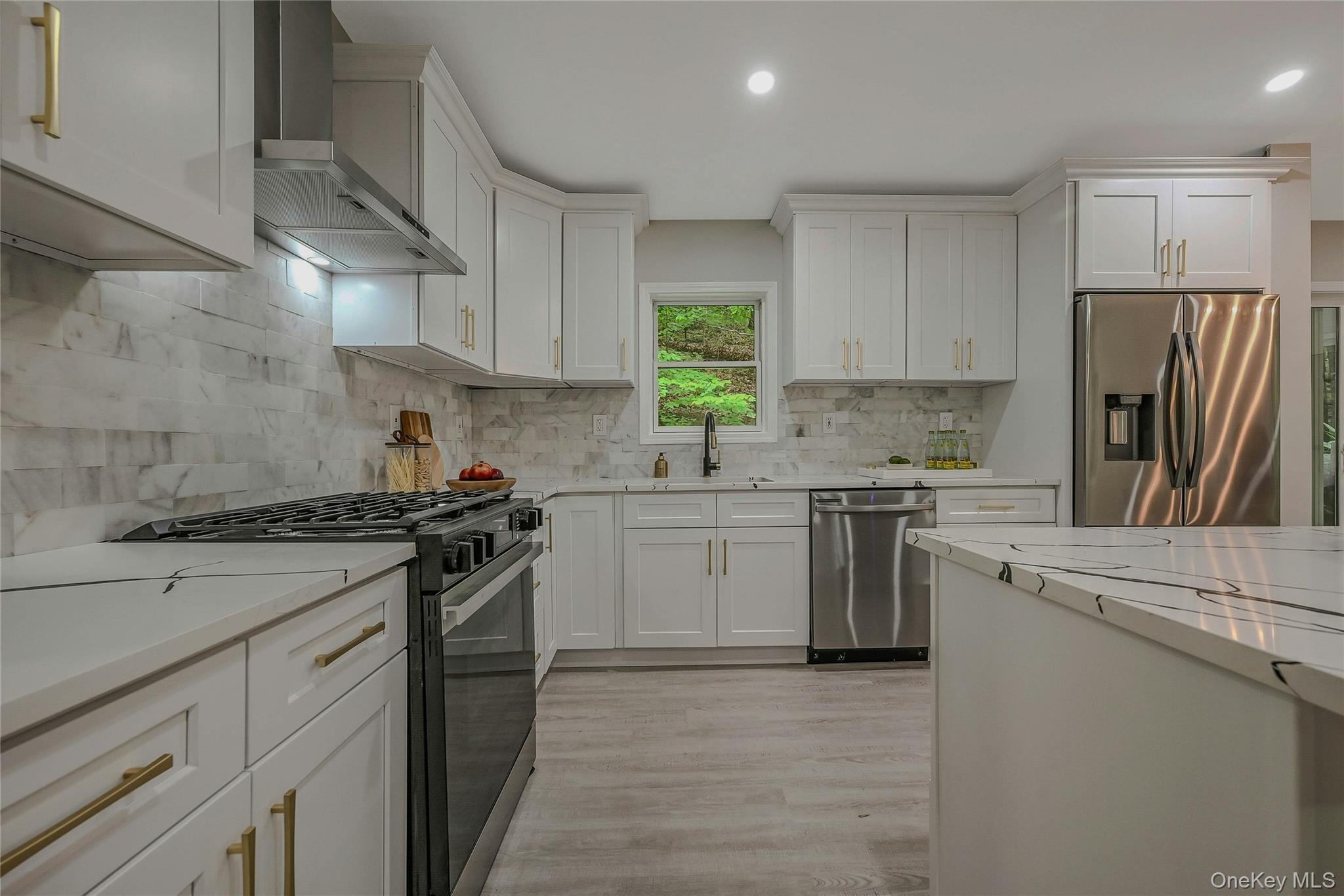 644 Bread And Cheese Hollow Road Property Photo 9