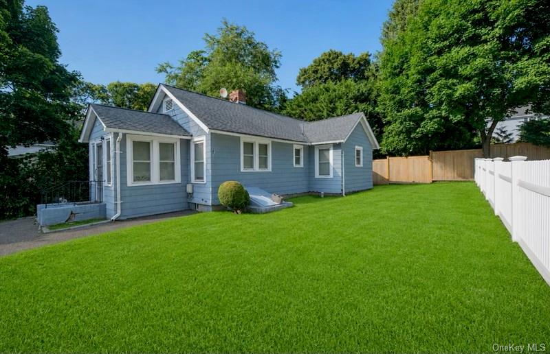 208 Vineyard Road Property Photo 3