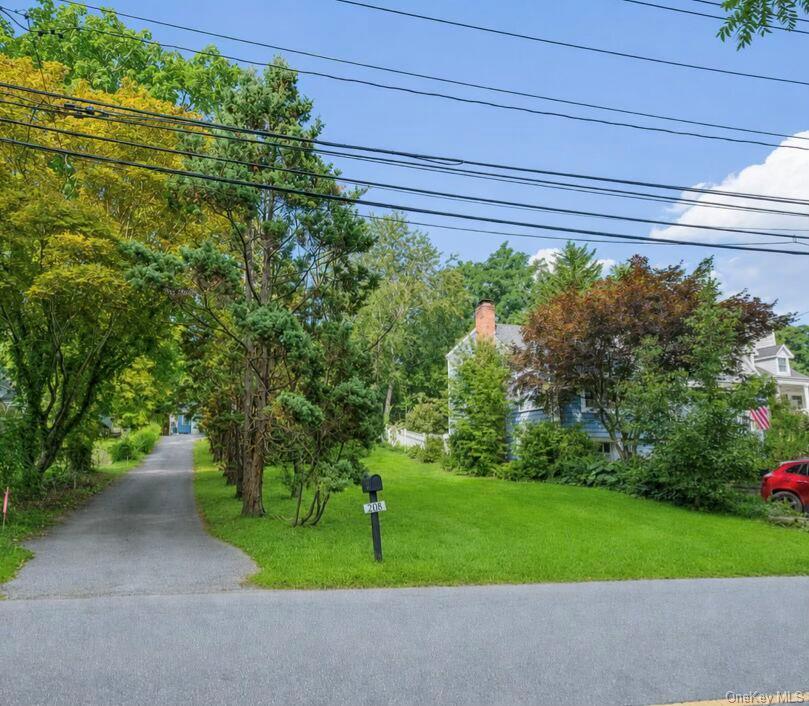 208 Vineyard Road Property Photo 4