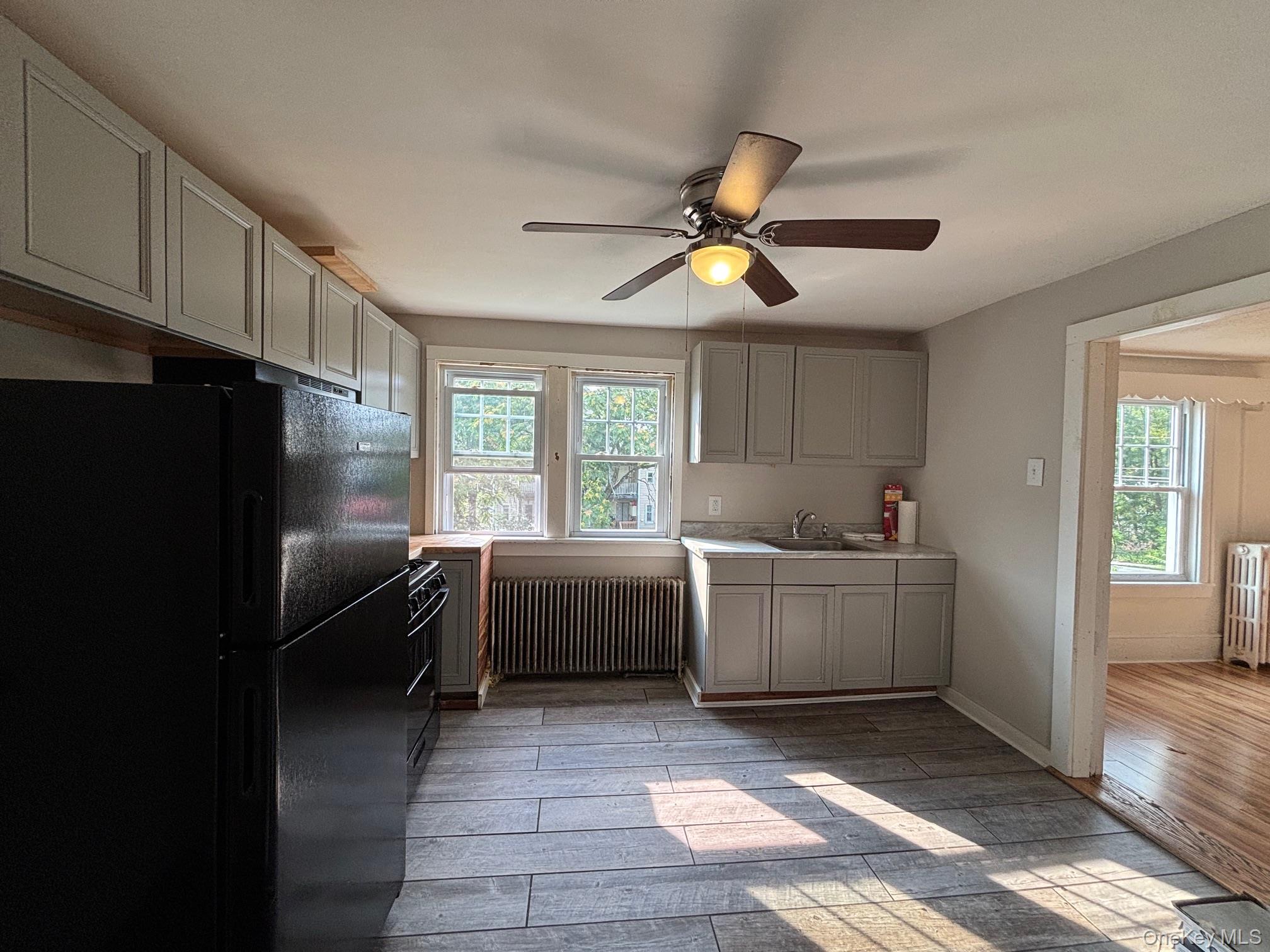 362 Mansion Street Property Photo 4