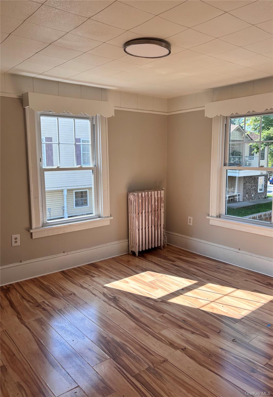 362 Mansion Street Property Photo 8