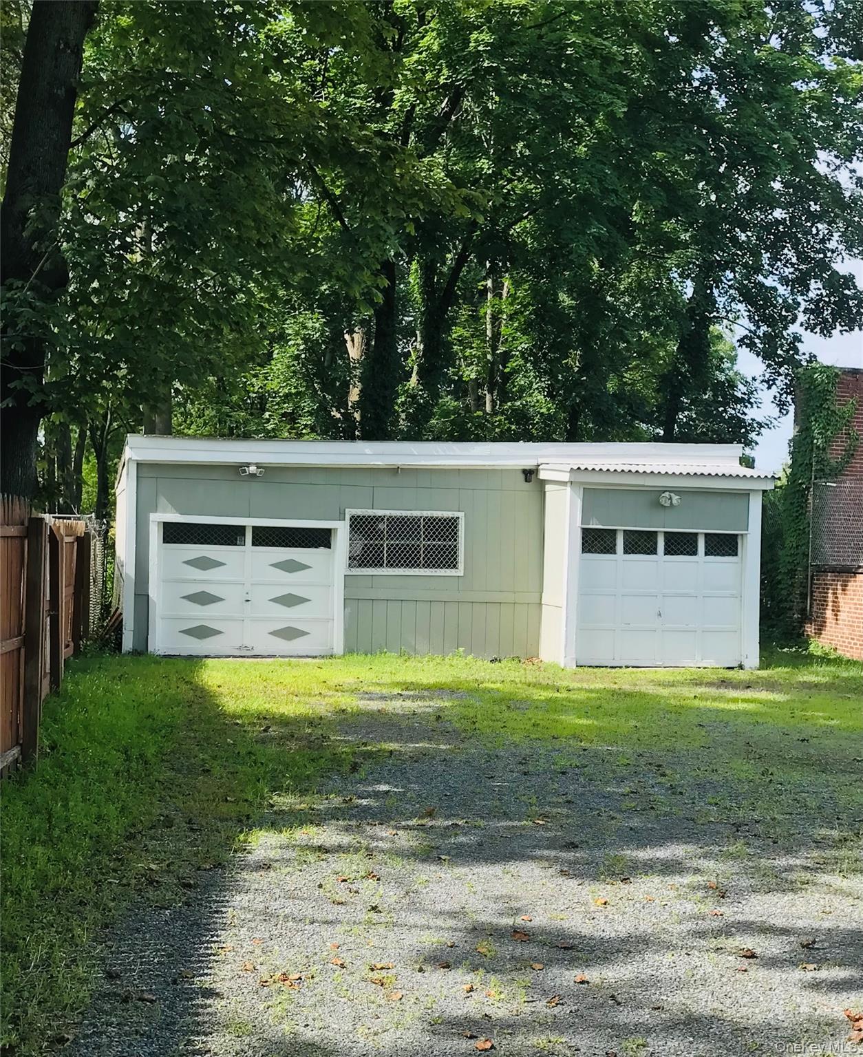 362 Mansion Street Property Photo 10