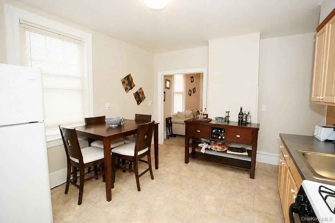 249 Centre Avenue Property Photo 27