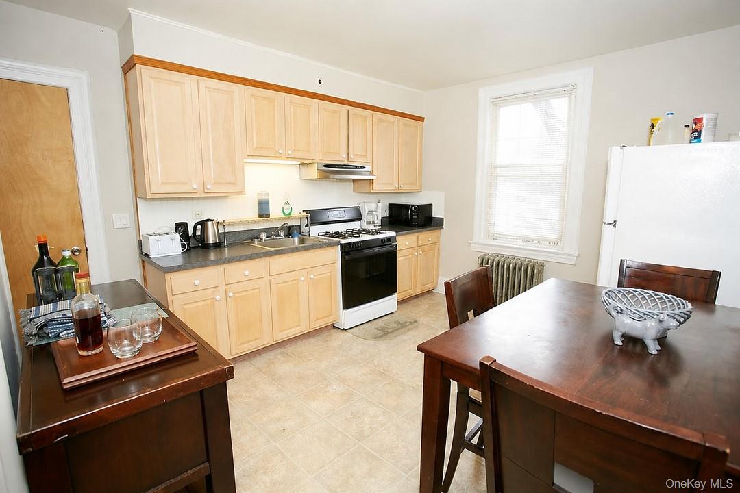 249 Centre Avenue Property Photo 28