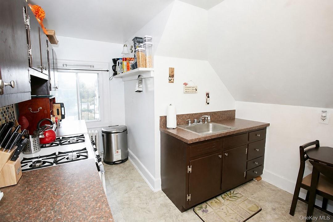 249 Centre Avenue Property Photo 31