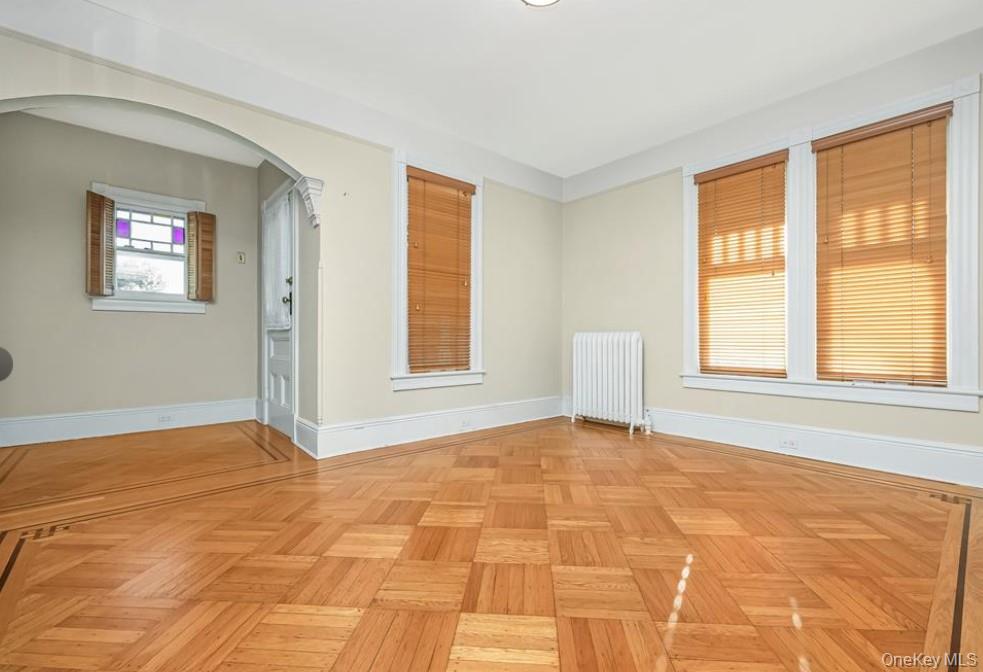 215 Conklin Street Lower Property Photo 9