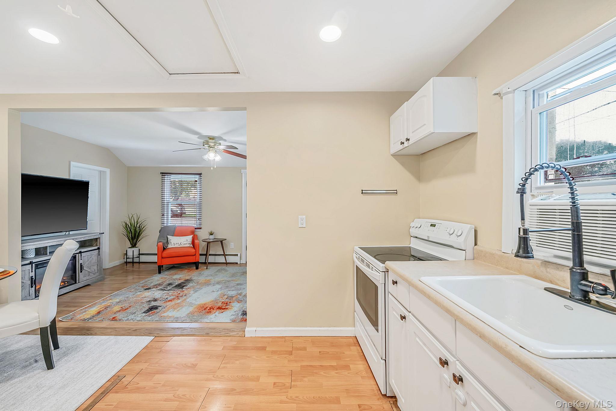 86 Woodycrest Drive Property Photo 10