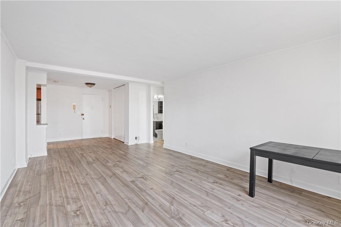 25 Franklin Avenue 2o Property Photo 3