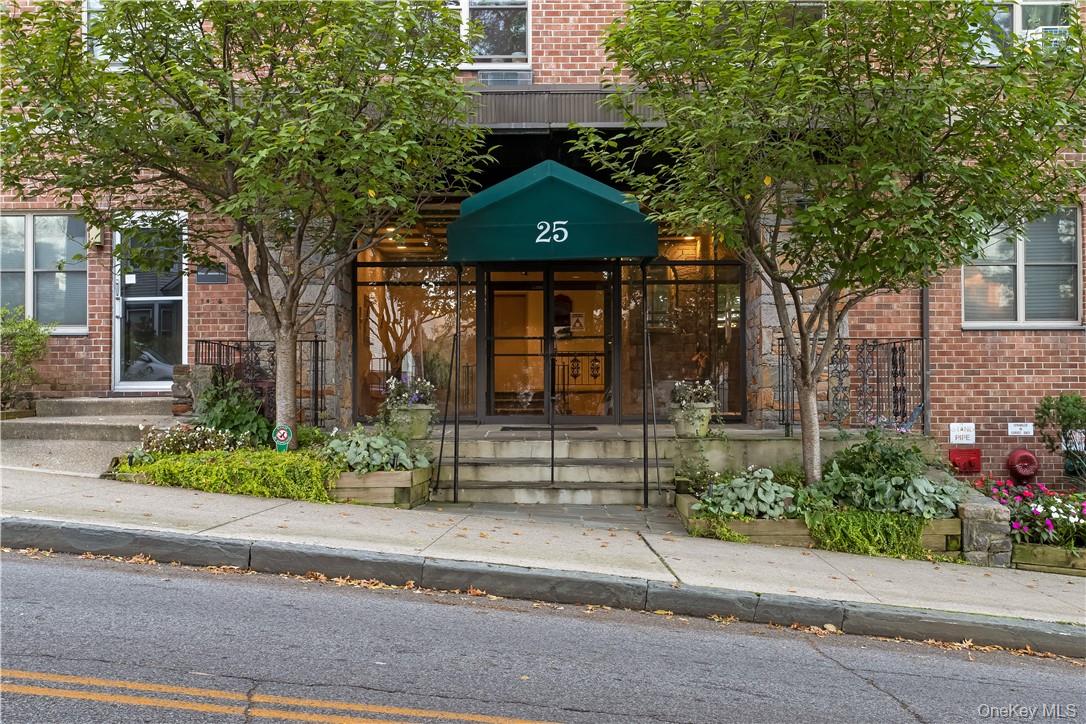 25 Franklin Avenue 2o Property Photo 10