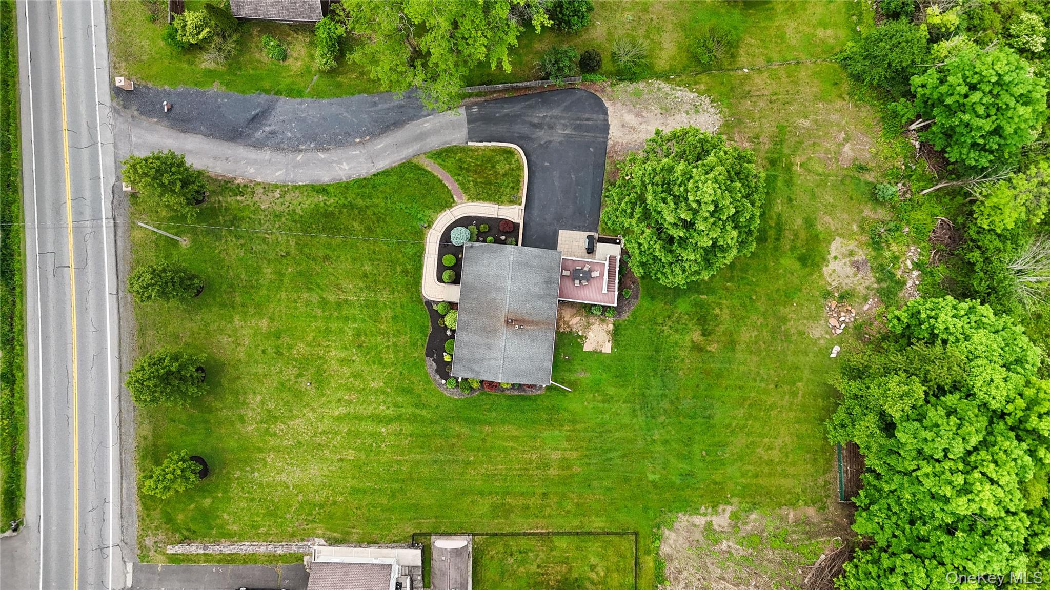 423 Rock Cut Road Property Photo 8