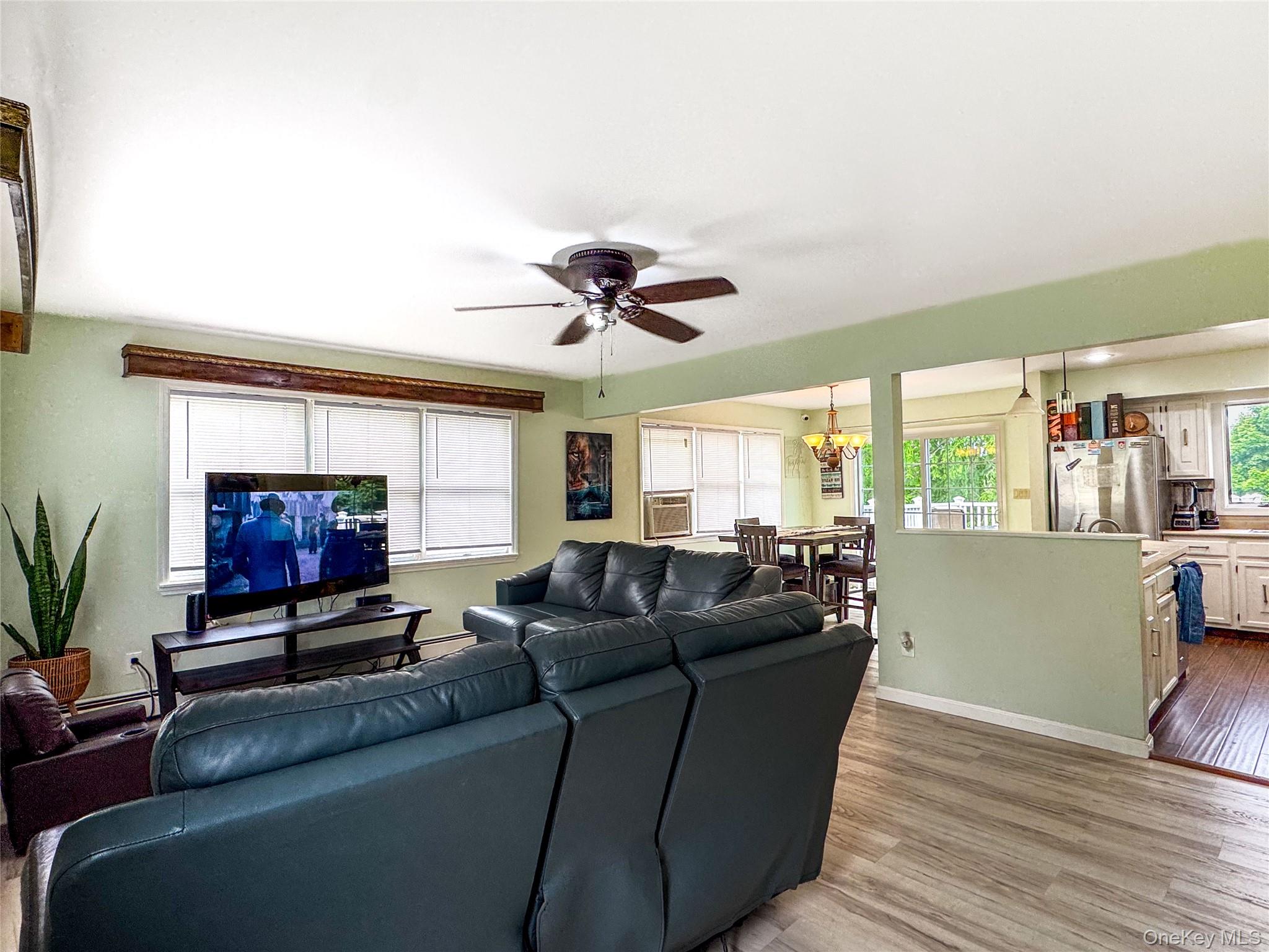 423 Rock Cut Road Property Photo 12