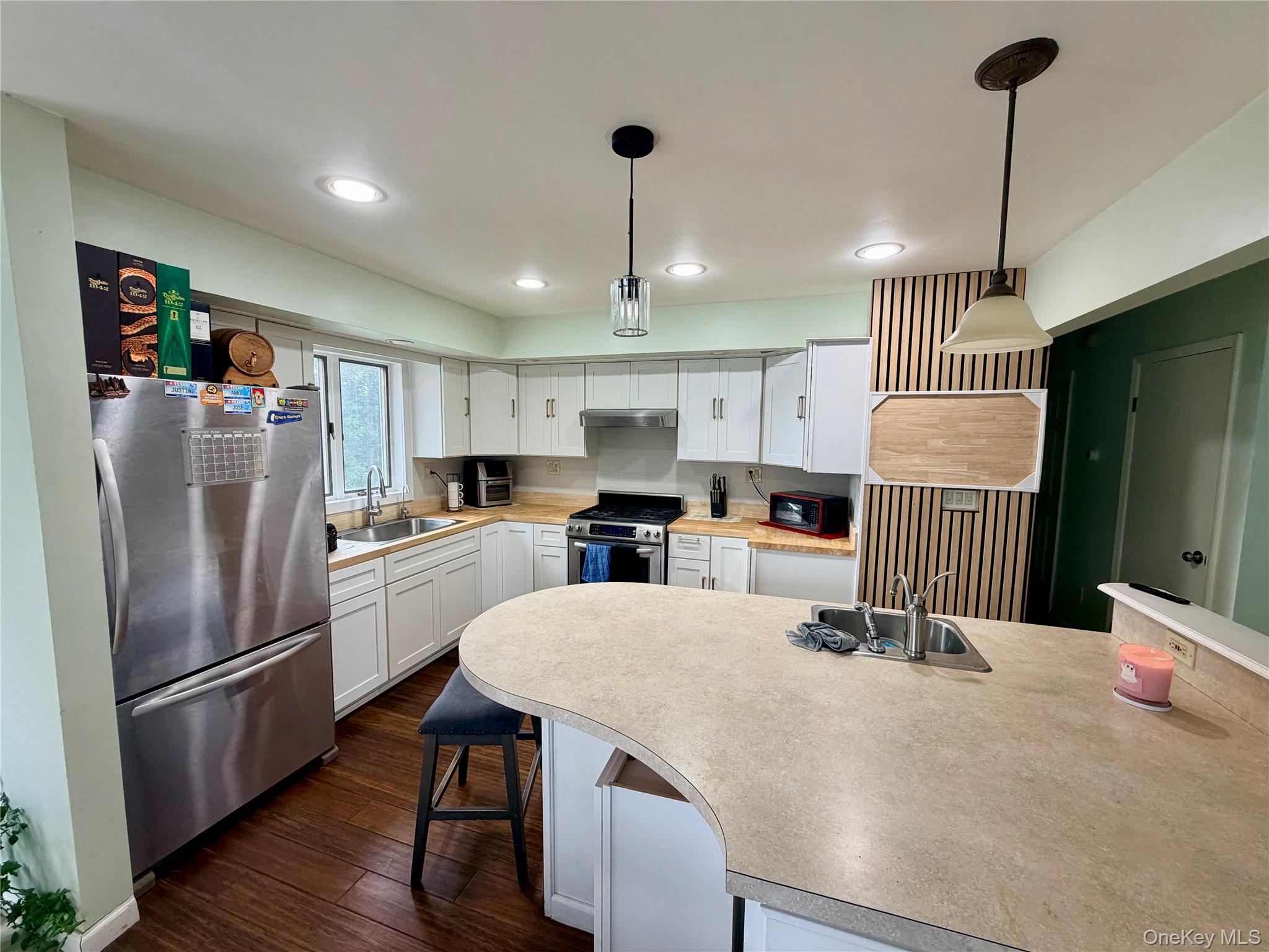 423 Rock Cut Road Property Photo 16