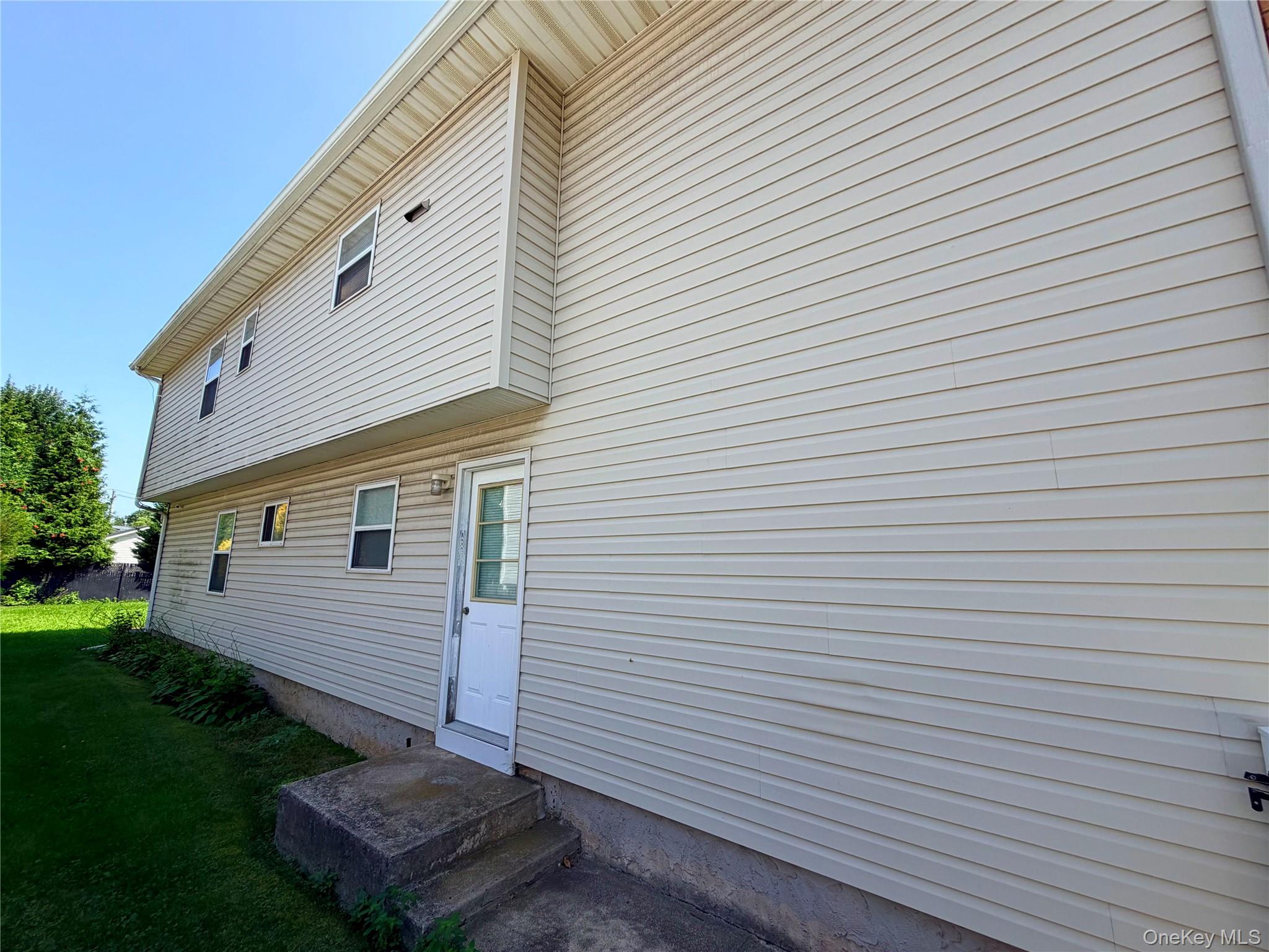 2929 Rockaway Avenue Property Photo 3
