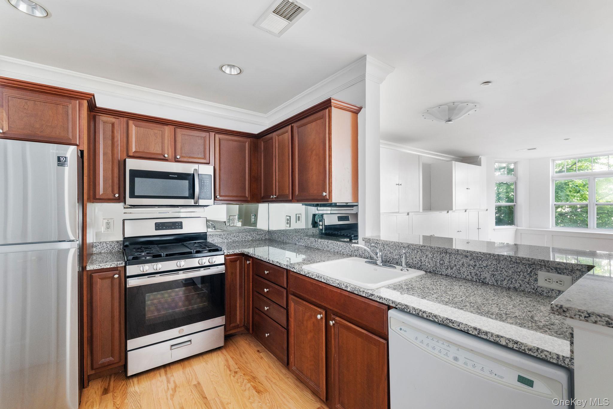 3214 Leeward Drive Property Photo 4