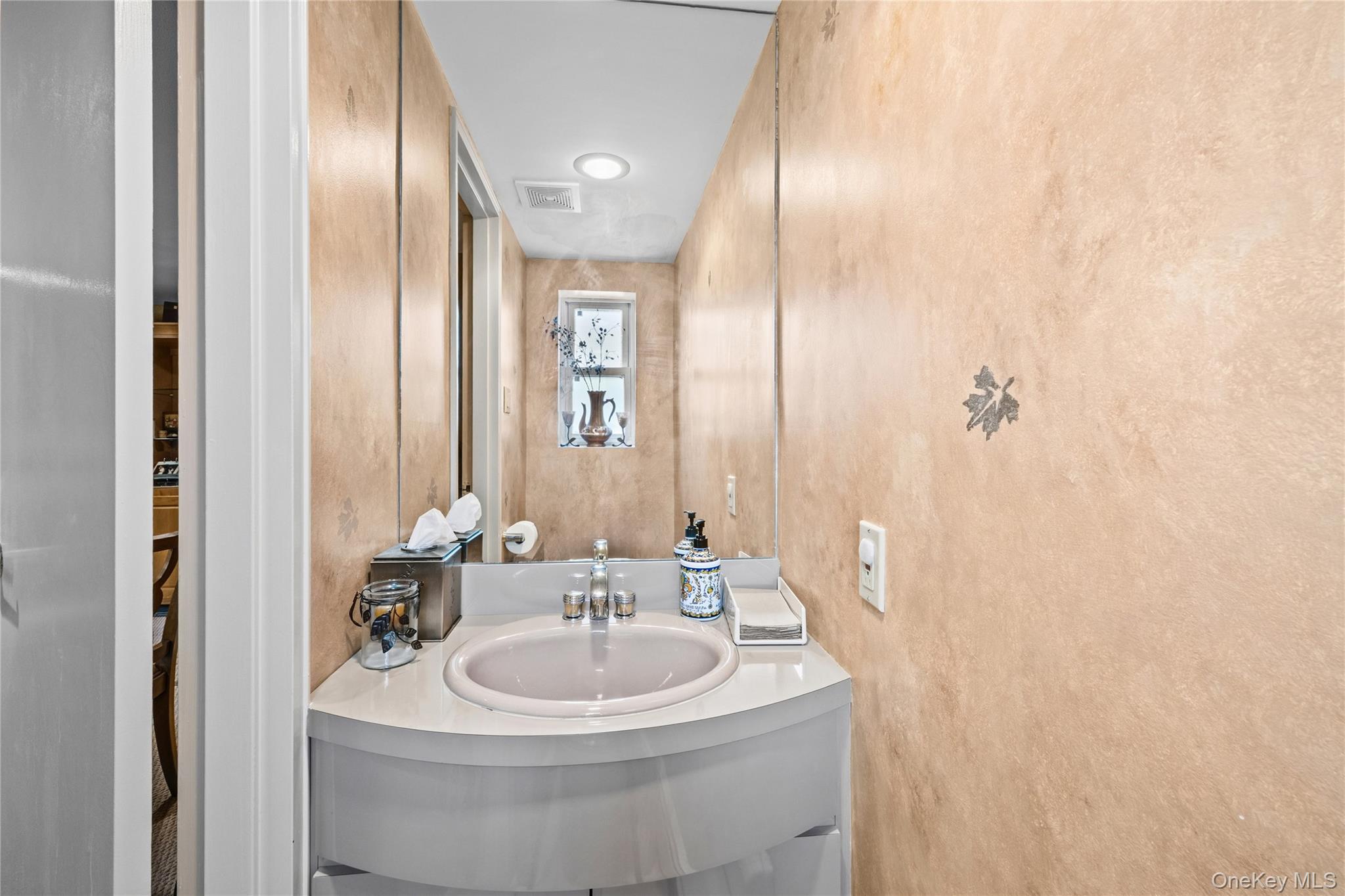 16 Winthrop Road Property Photo 25