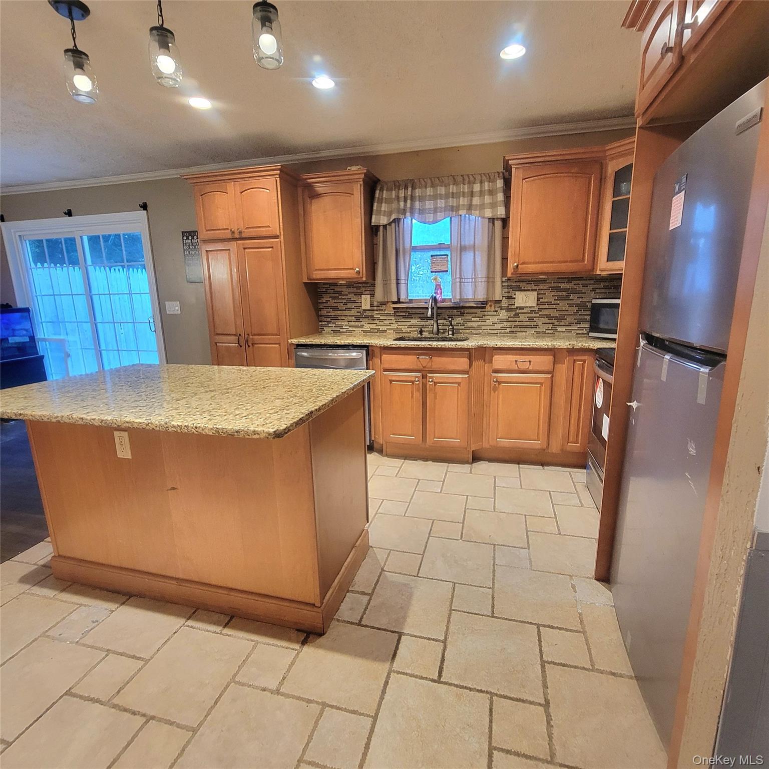 13 Lakeview Drive Property Photo 2