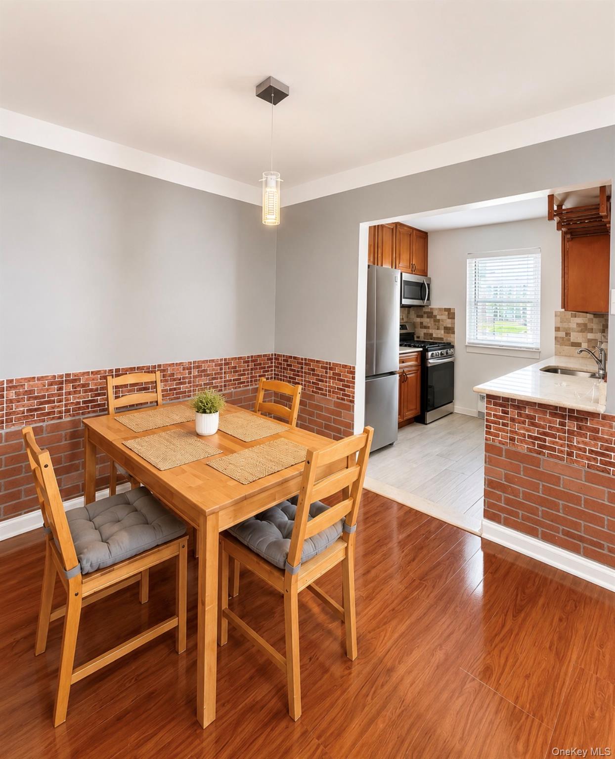 15054 Melbourne Avenue 1r Property Photo 5