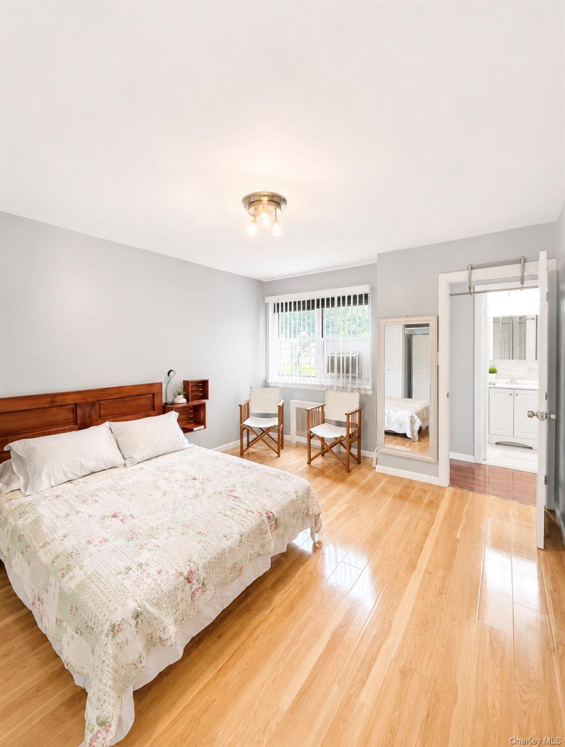 15054 Melbourne Avenue 1r Property Photo 6