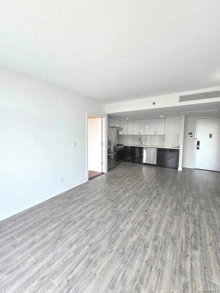 65-18 Austin Street 7e Property Photo 5