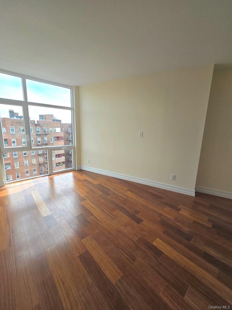 65-18 Austin Street 7e Property Photo 7