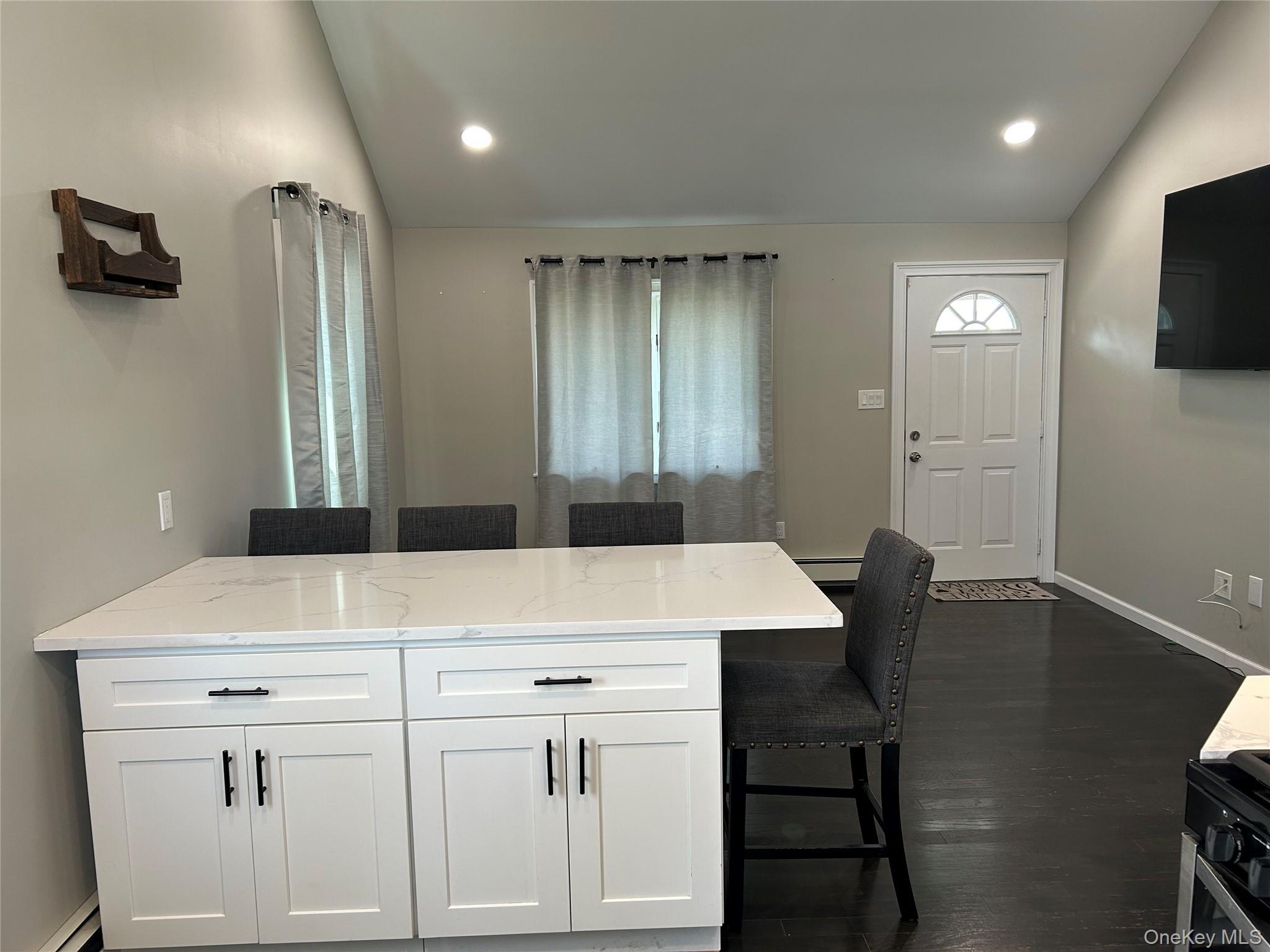 704 Myrtle Avenue Property Photo 8