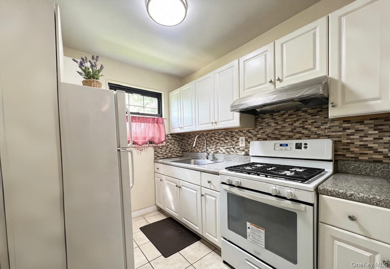 69-12 138th Street B Property Photo 4