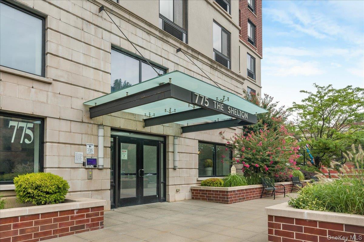775 Lafayette Avenue 8E