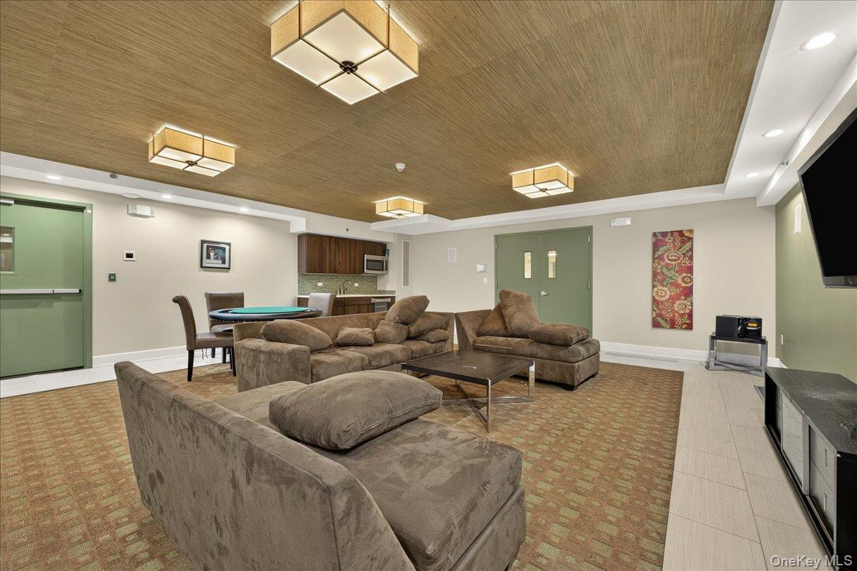 775 Lafayette Avenue 8e Property Photo 17