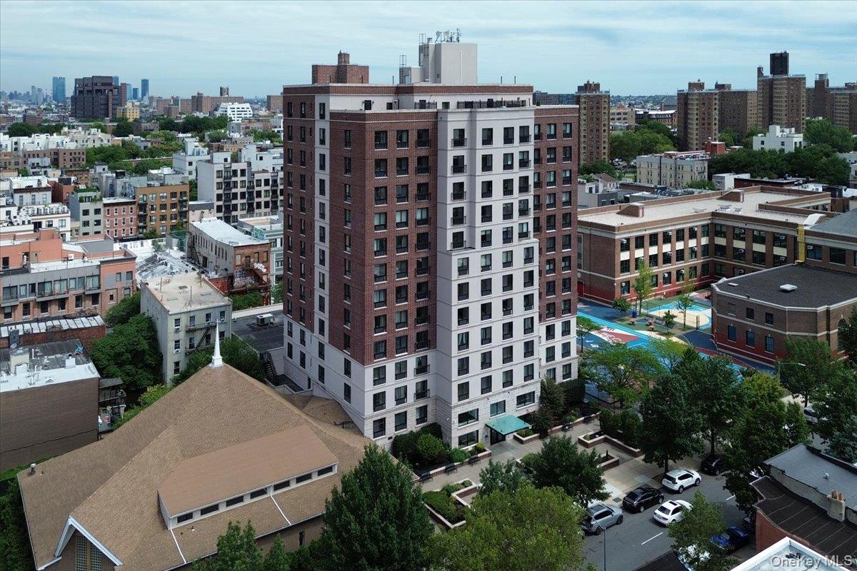 775 Lafayette Avenue 8e Property Photo 24
