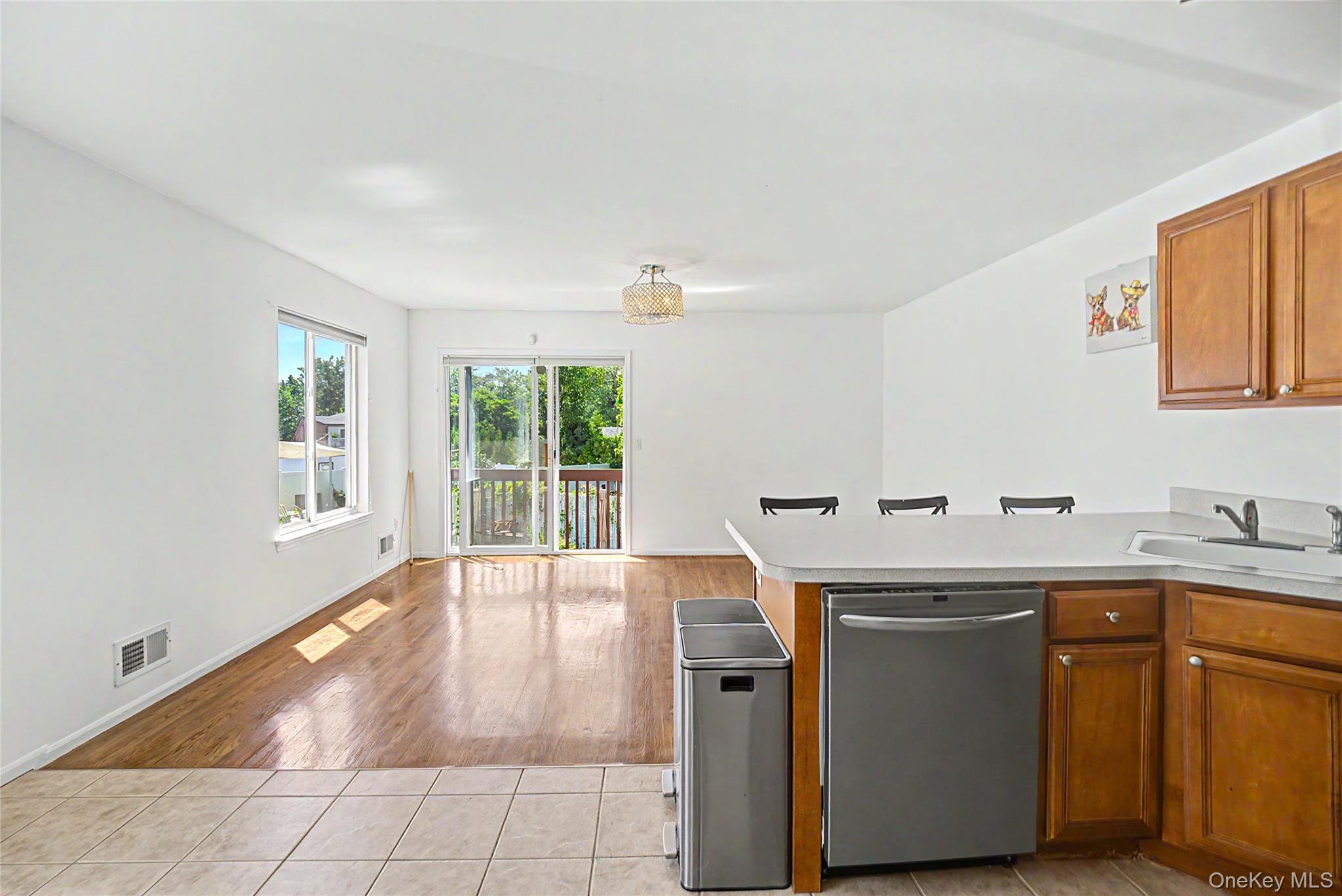 94 Greaves Avenue Property Photo 10