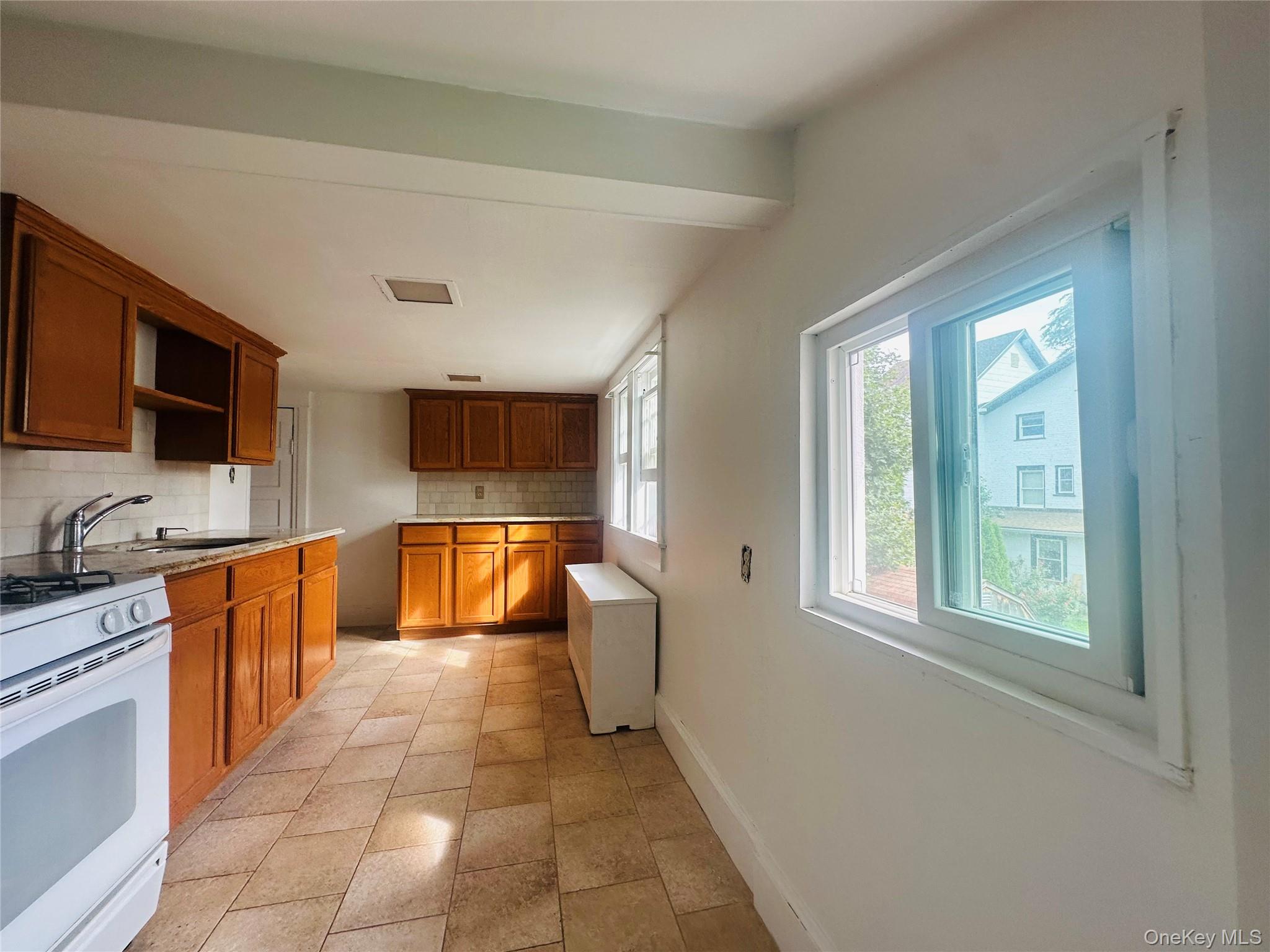 12 Cliff Street 2 Property Photo 4