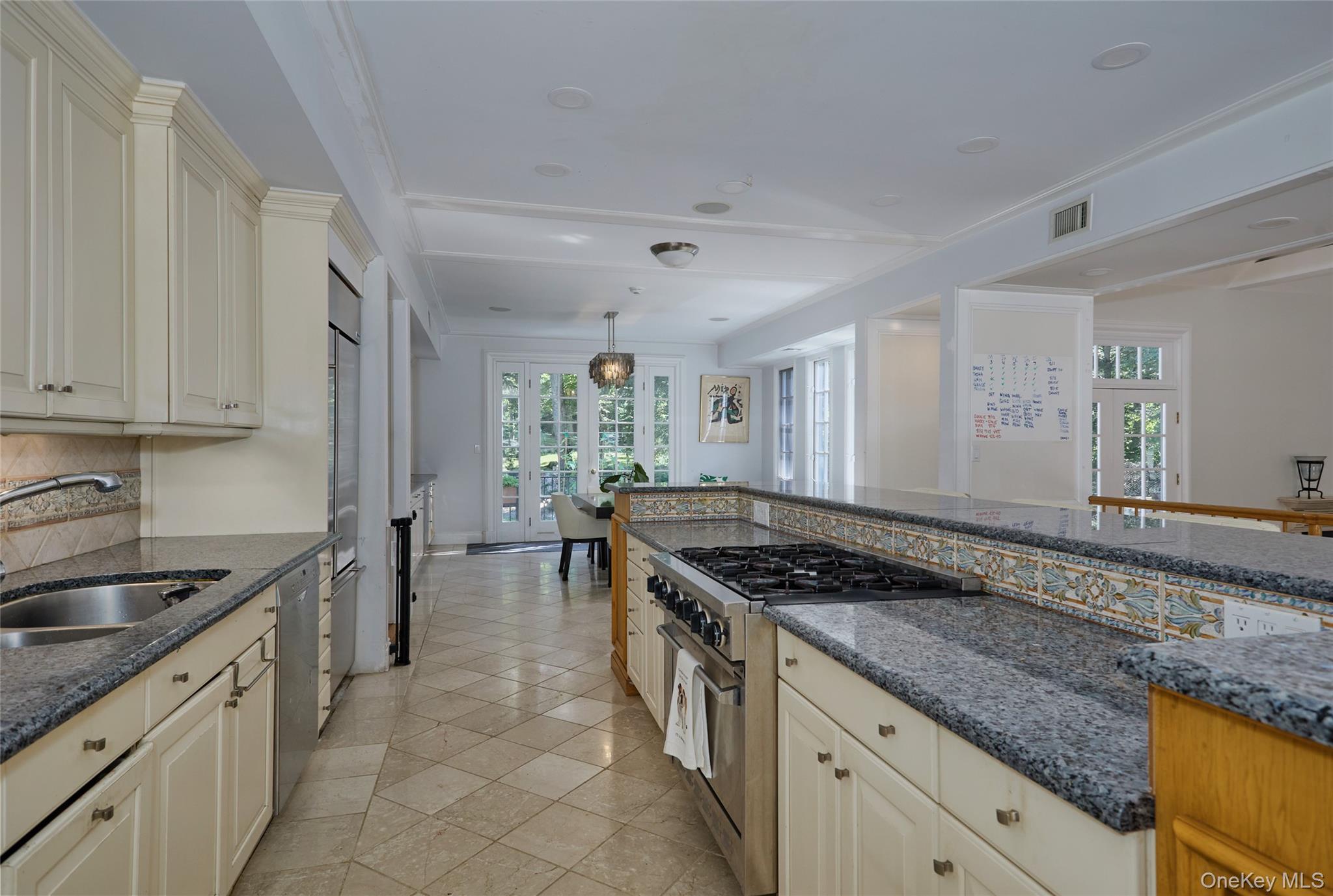 102 W Lake Road Property Photo 12