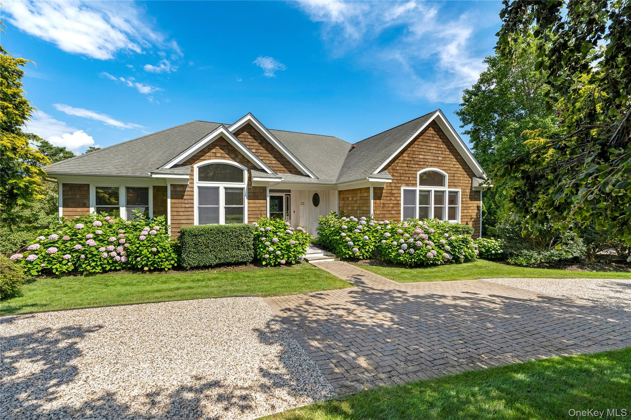 10 Peconic View Court Property Photo 7